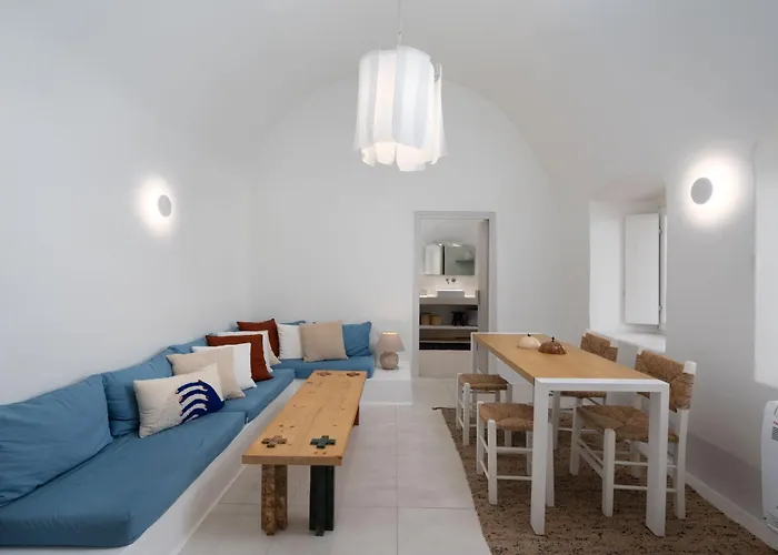 Kalyva Cycladic House - Oia Santorini